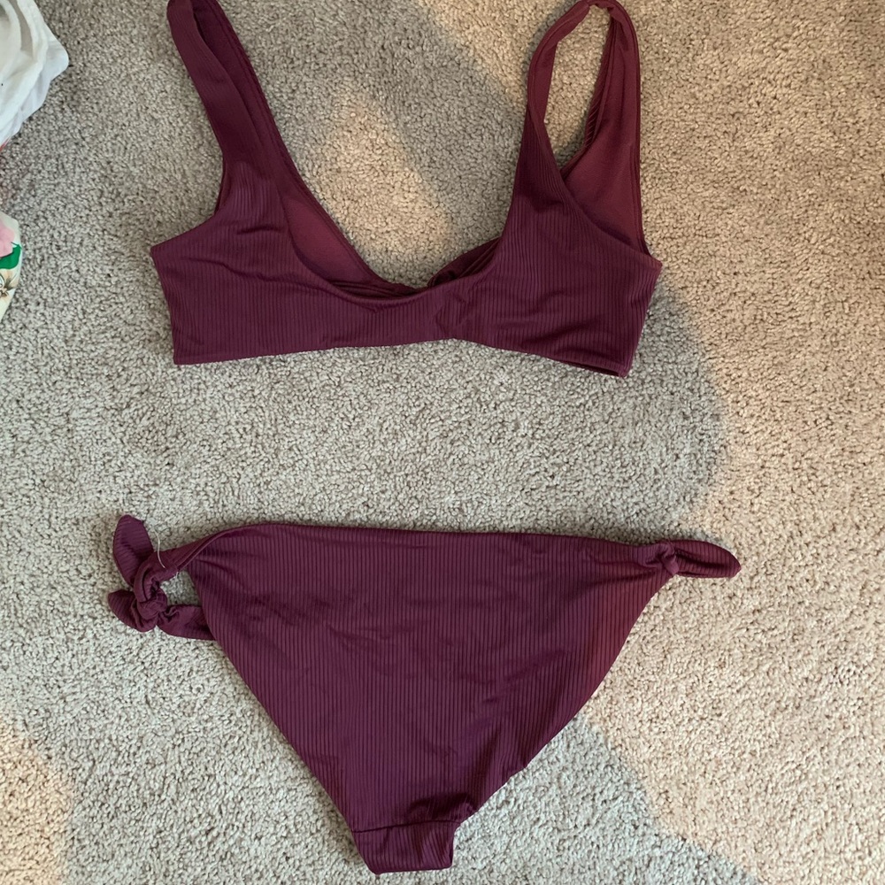 Bikini Set - Picture 2 of 3